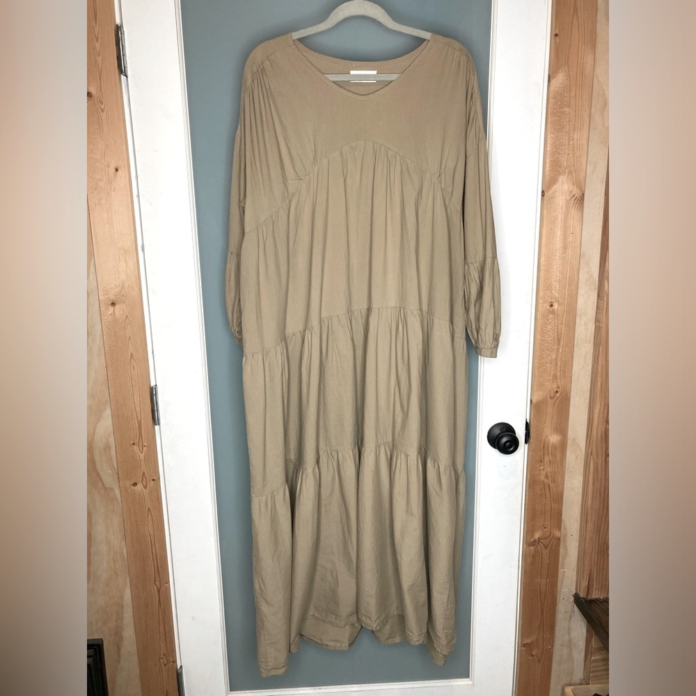 Oversized tiered dress